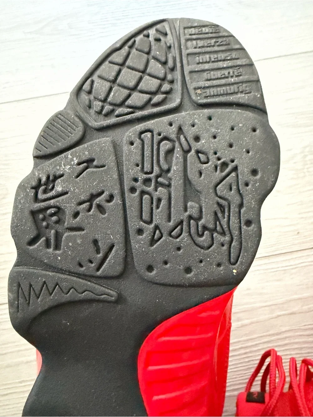 Jordan 9 Retro Chile Red